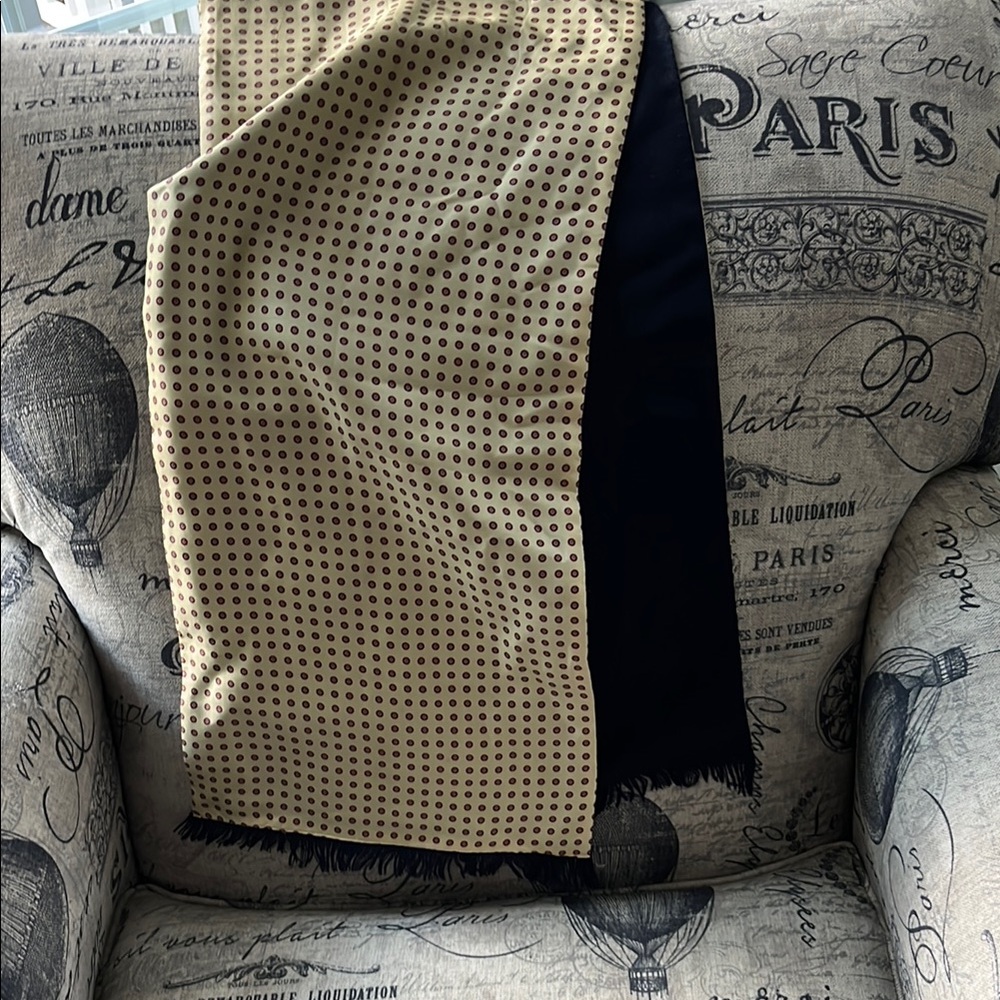 Hardy Amies silk men’s vintage Black and Tan Patterned Scarf